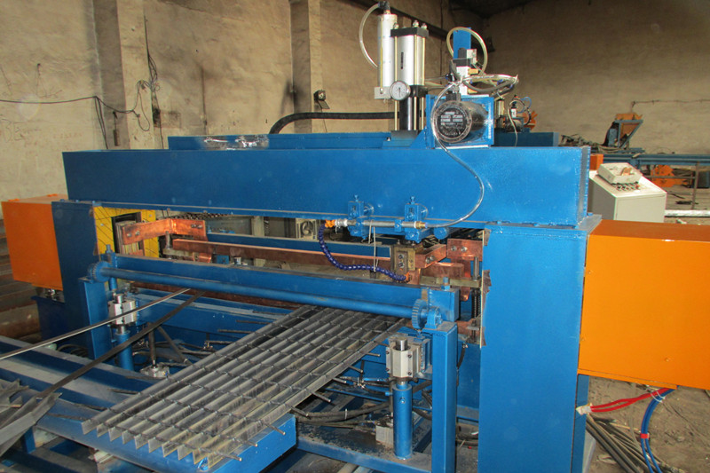 鋼格板壓焊機(jī)